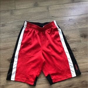 5/$15 Reebok Athletic basketball shorts‎ large